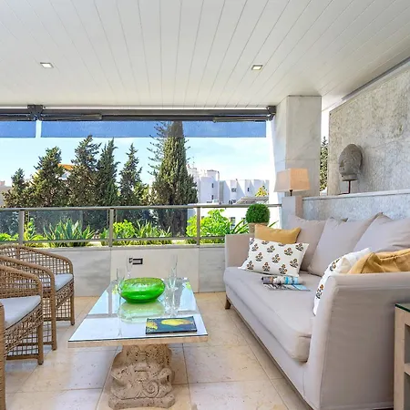 Genteel Jardines Del Principe * マルベーリャ